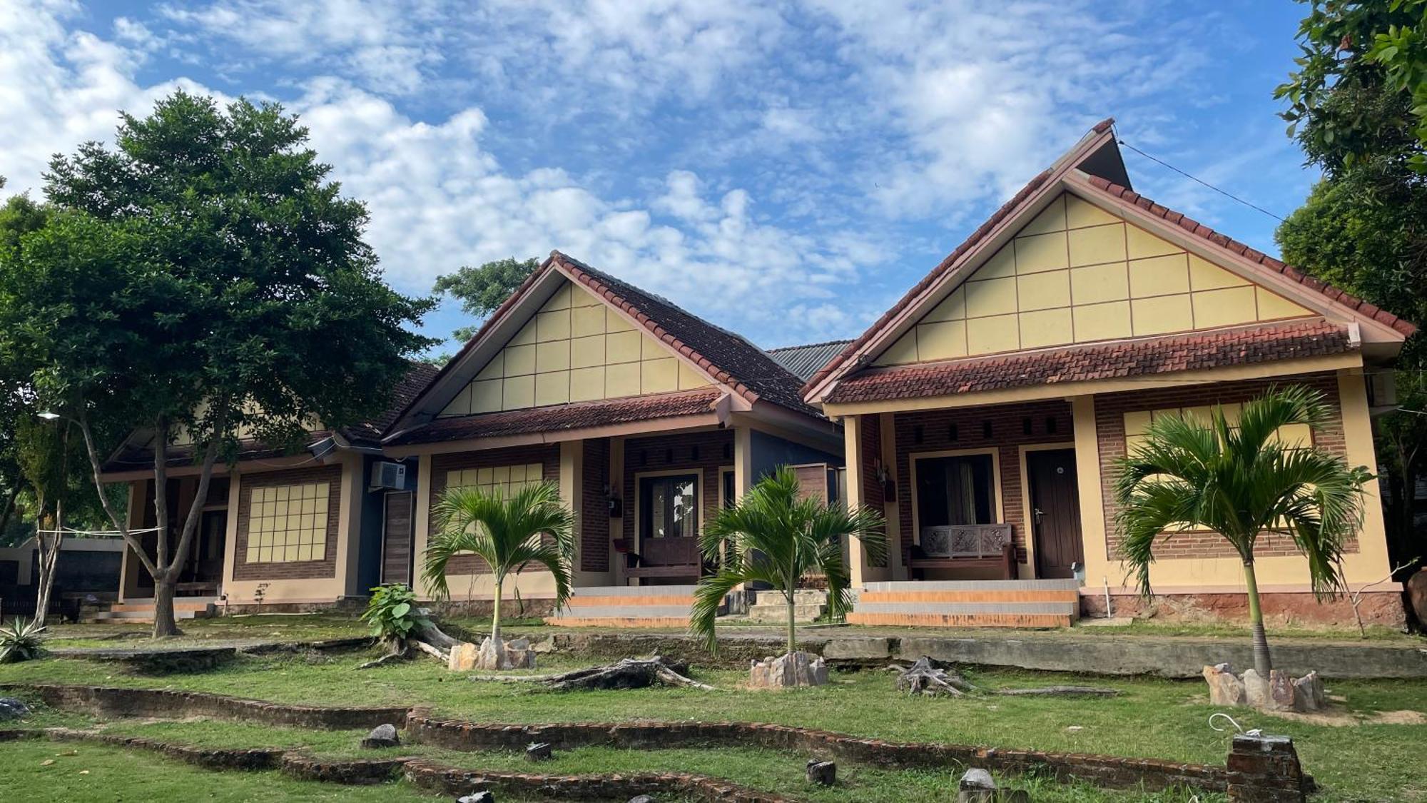 Mangrove Inn Karimunjawa Exterior foto