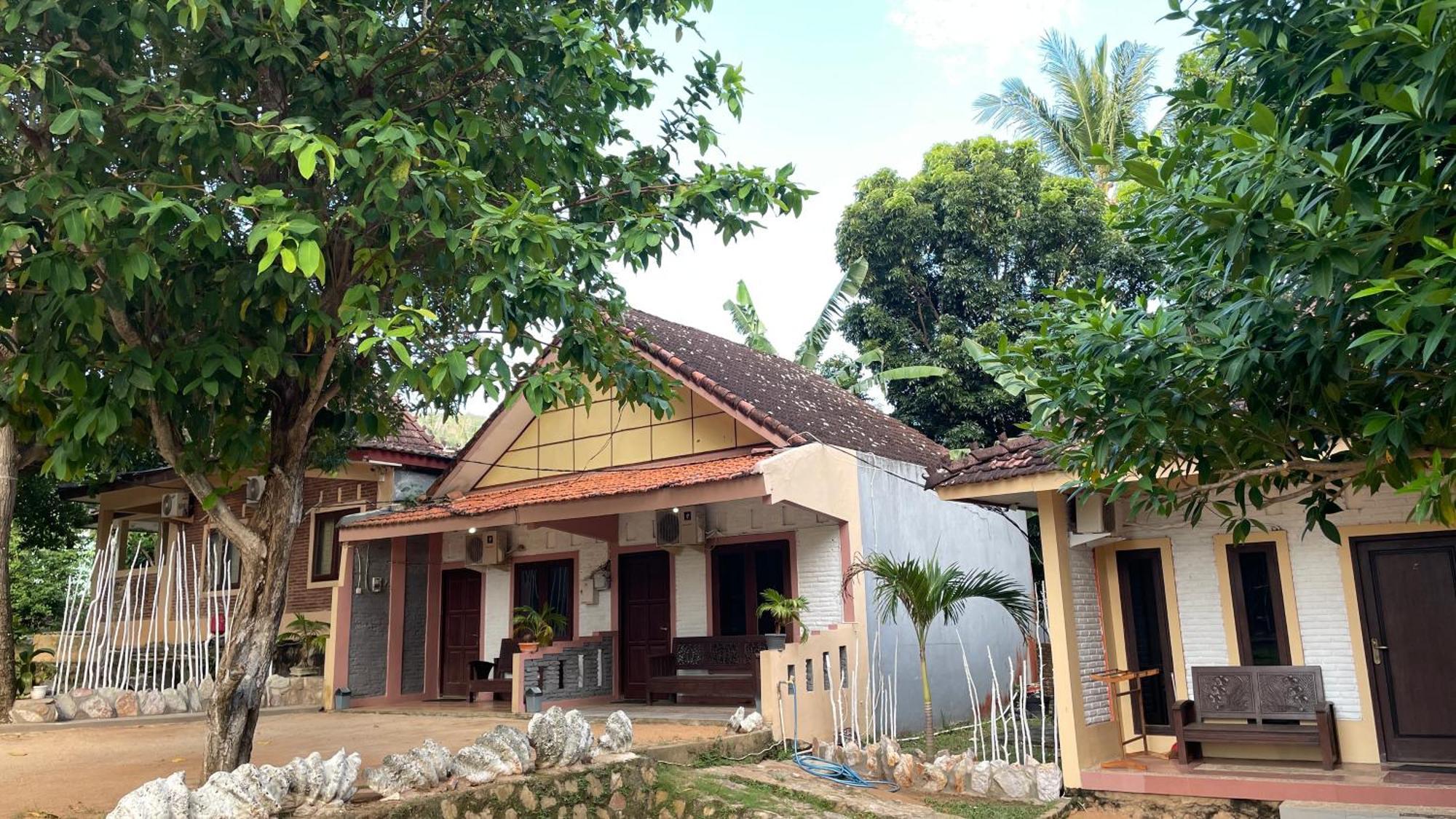 Mangrove Inn Karimunjawa Exterior foto