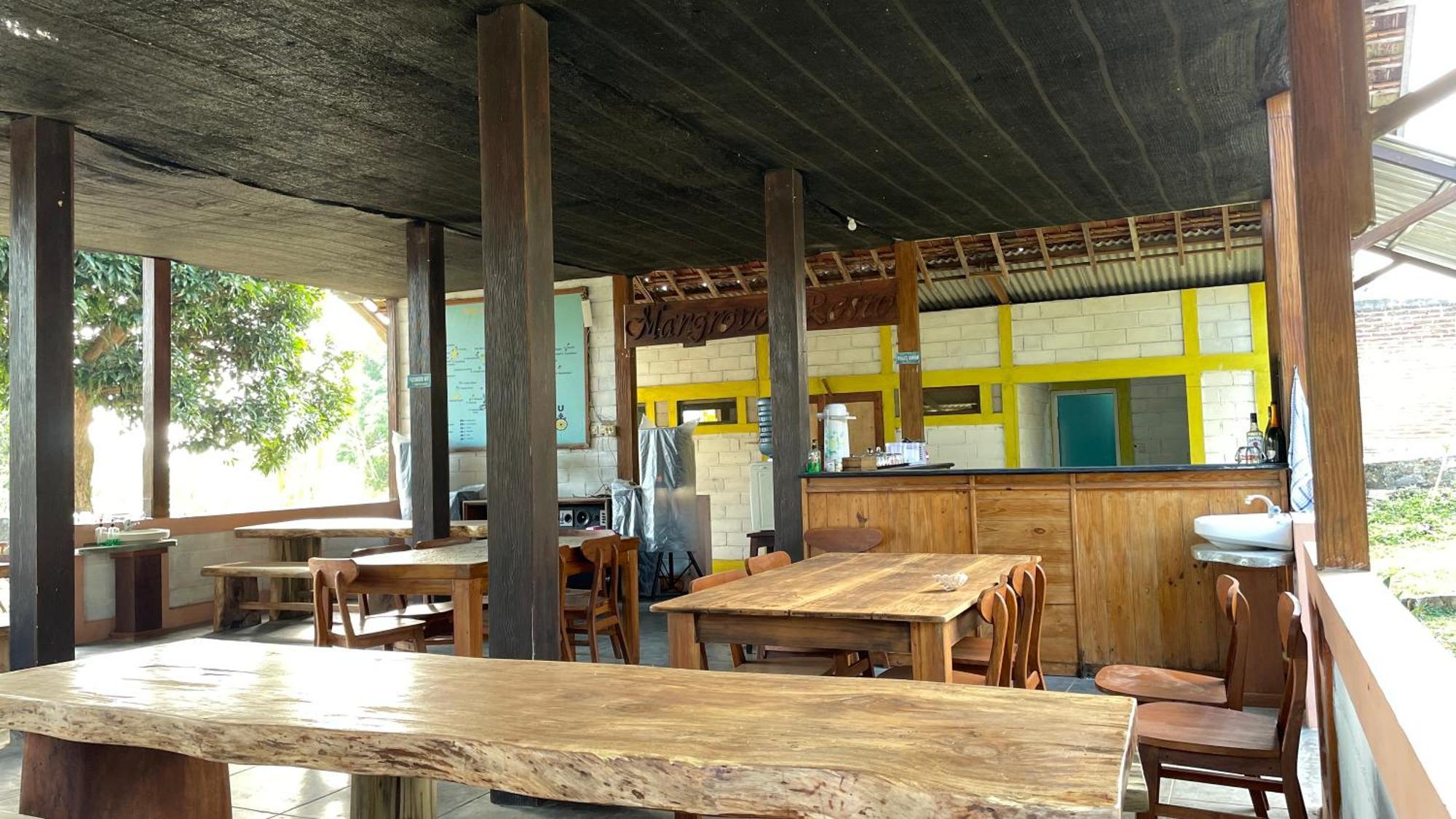 Mangrove Inn Karimunjawa Exterior foto