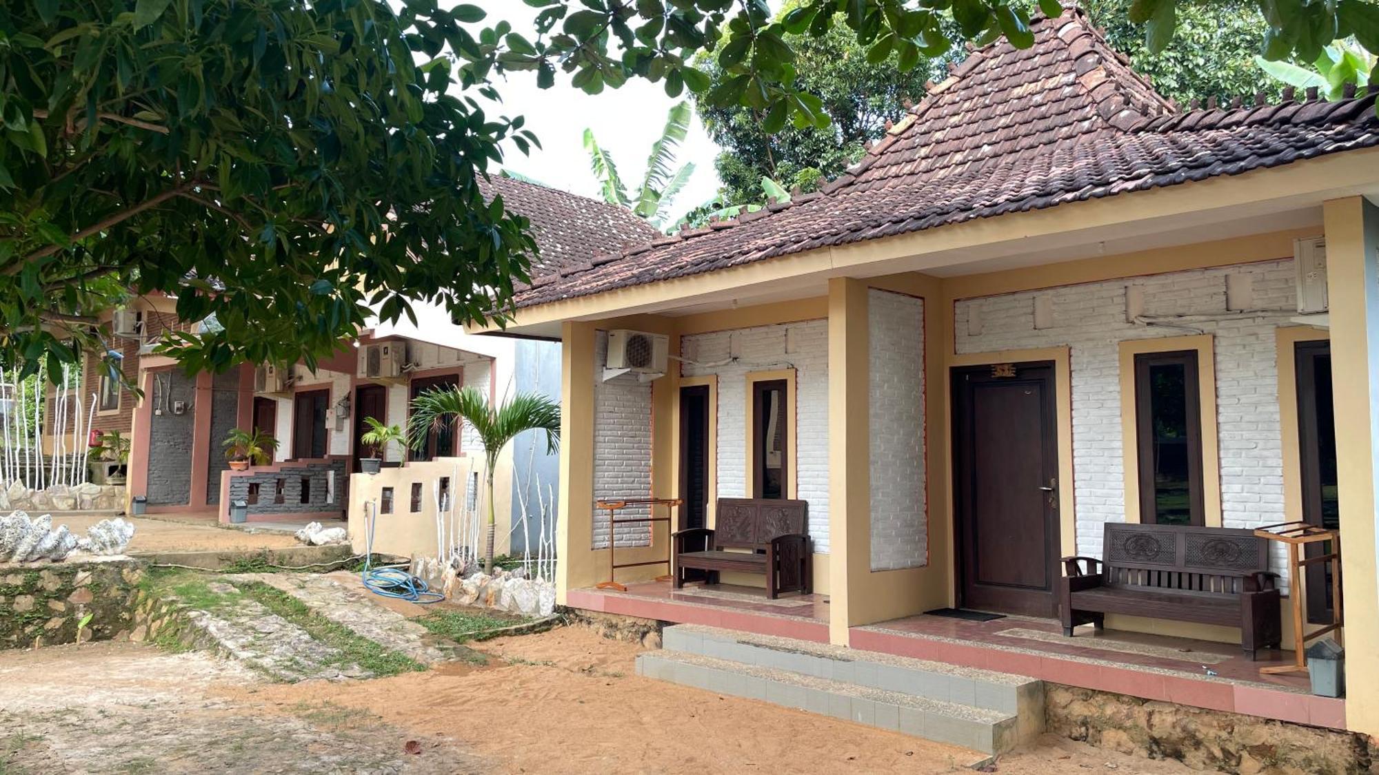 Mangrove Inn Karimunjawa Exterior foto