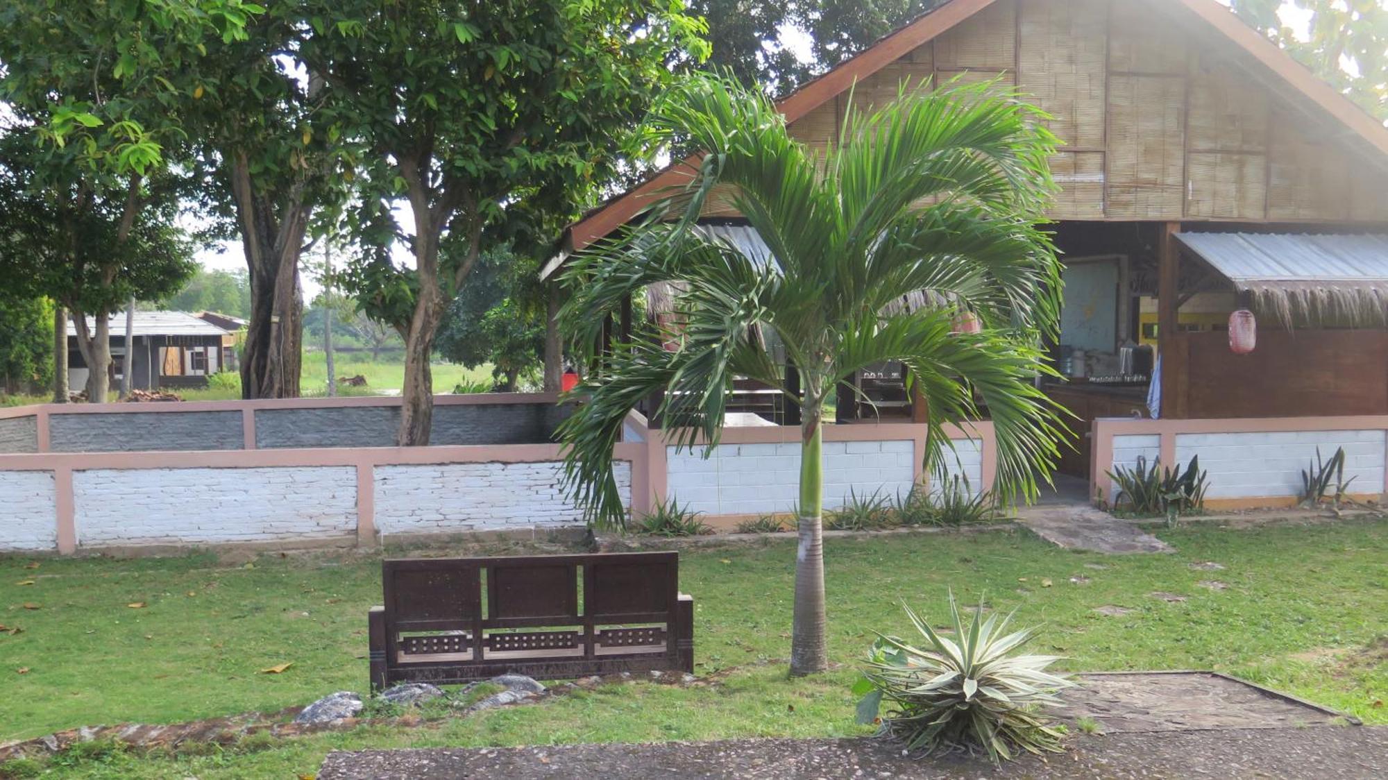 Mangrove Inn Karimunjawa Exterior foto