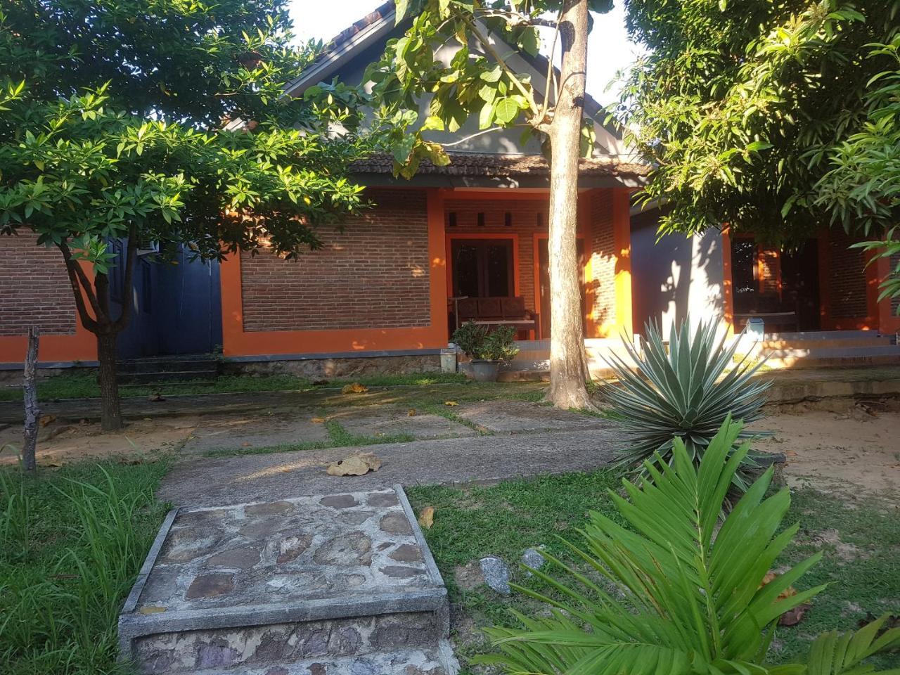 Mangrove Inn Karimunjawa Exterior foto
